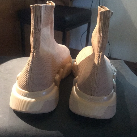 AUTHENTIC BALENCIAGA NUDE NWT - Picture 6 of 8